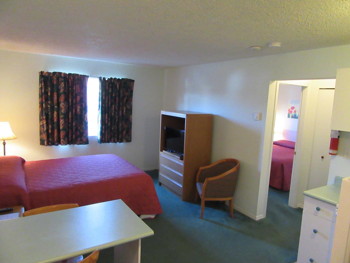 Lake Cowichan Lodge Экстерьер фото